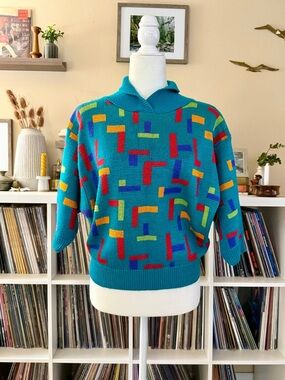 Vintage 80’s Size Medium Santa Cruz Geometric 3/4 Sleeve Sweater